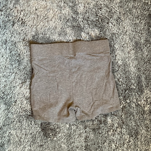 Forever 21 Basic Gray Shorts - Picture 2 of 2